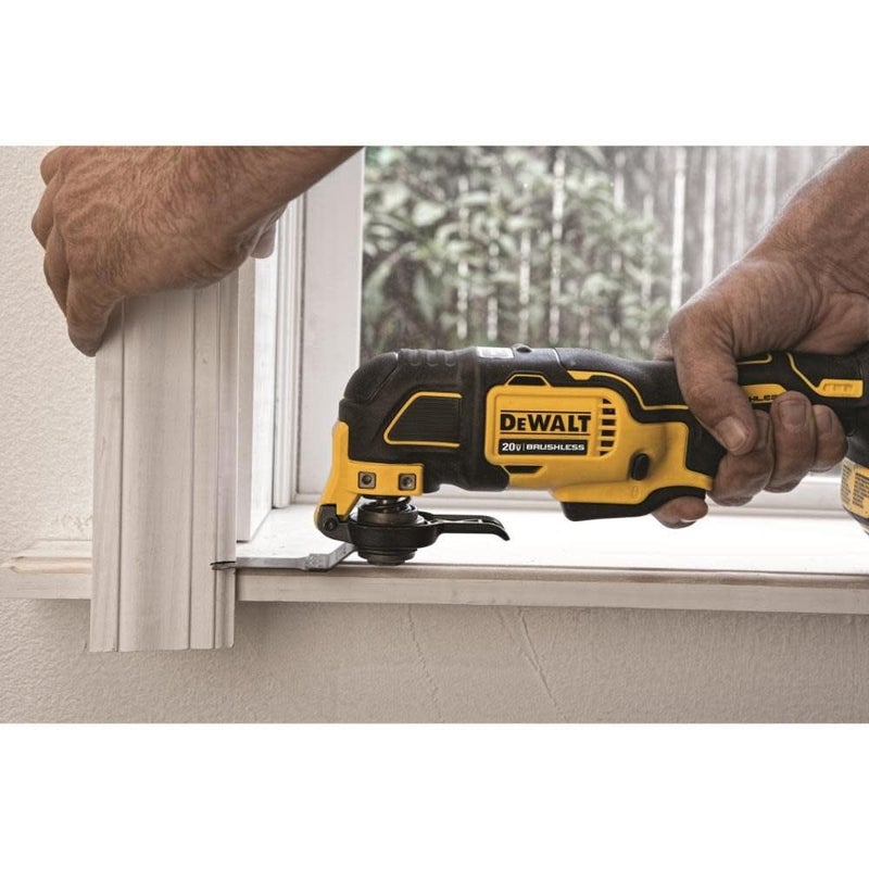 DEWALT DEWALT ATOMIC 20V MAX* Oscillating Tool, Cordless, Oscillating, Tool only (DCS354B)  - Image 4