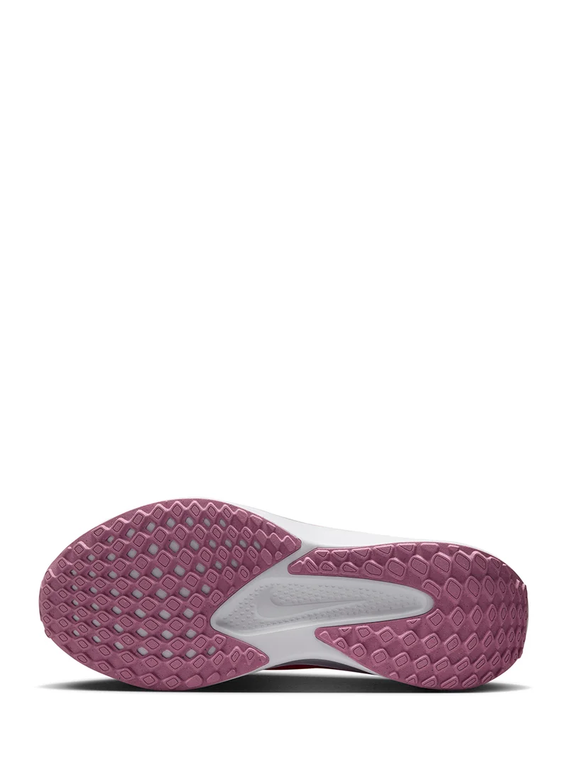Nike Quest 6