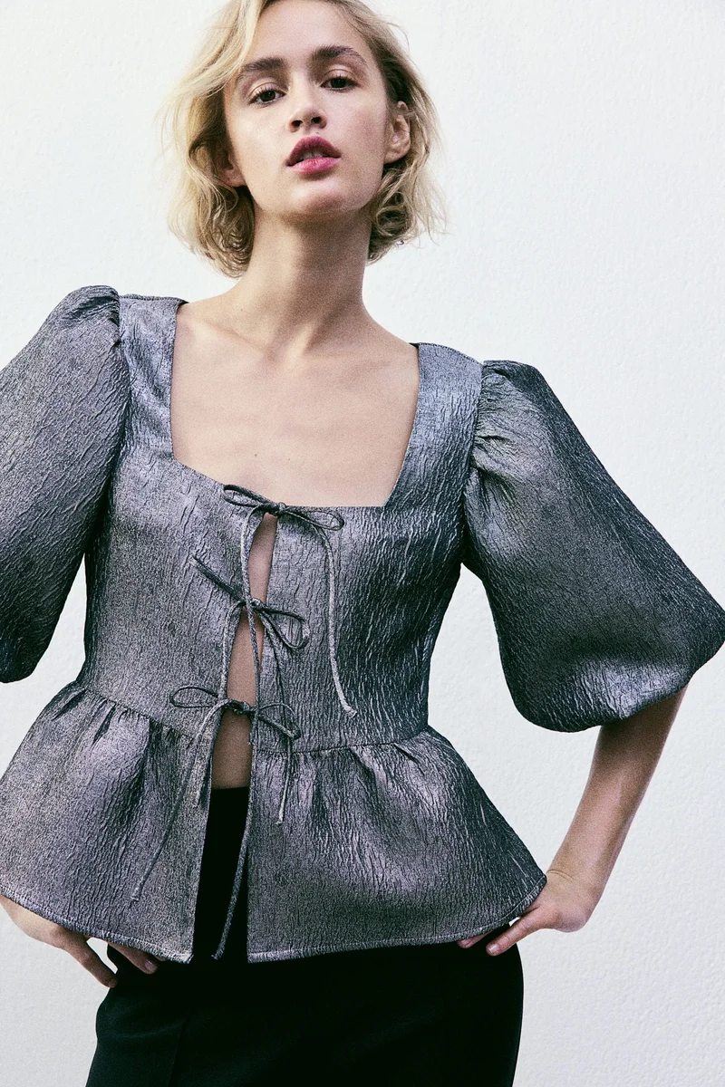 اتش اند ام Jacquard-Weave Tie-Front Blouse
