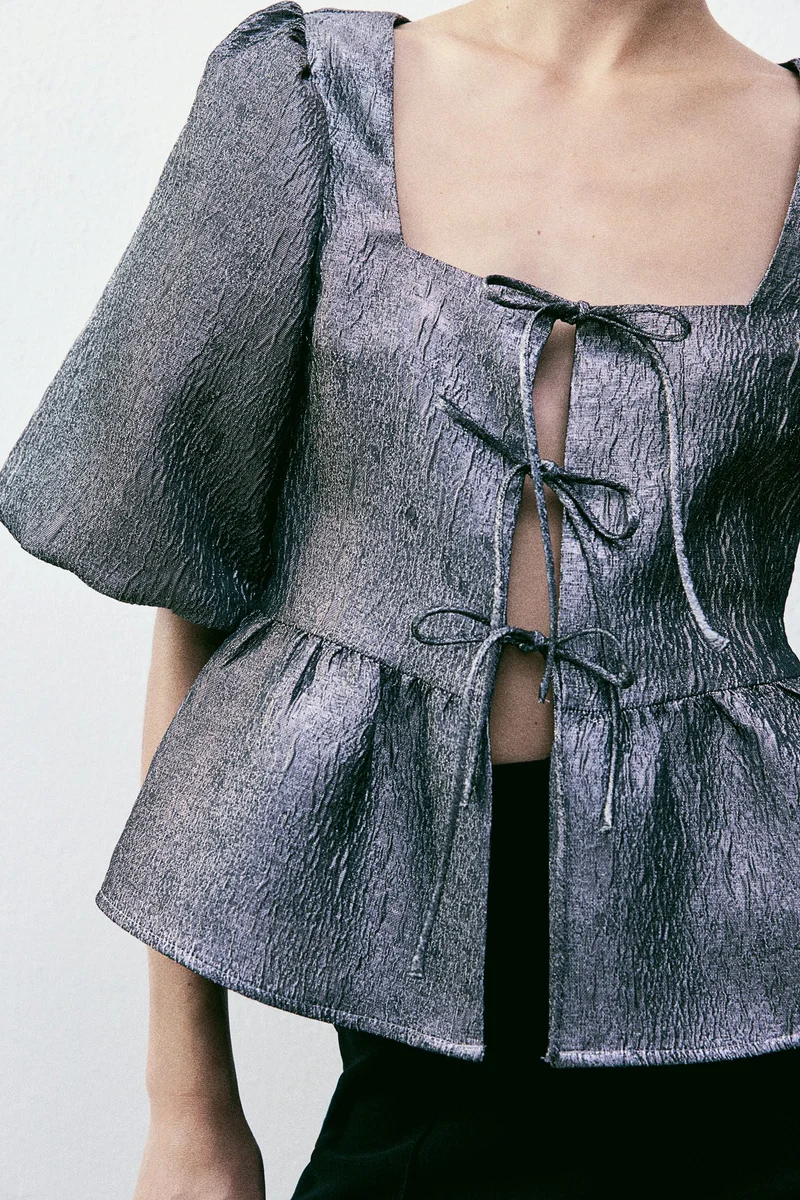 اتش اند ام Jacquard-Weave Tie-Front Blouse