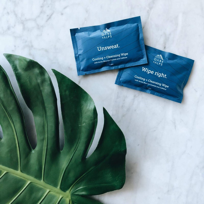 Oars + Alps Face and Body Wipes, Dermatologist Tested Skin Care Infused with Caffeine and Menthol, TSA Approved, 14 Wipes Total - Image 3