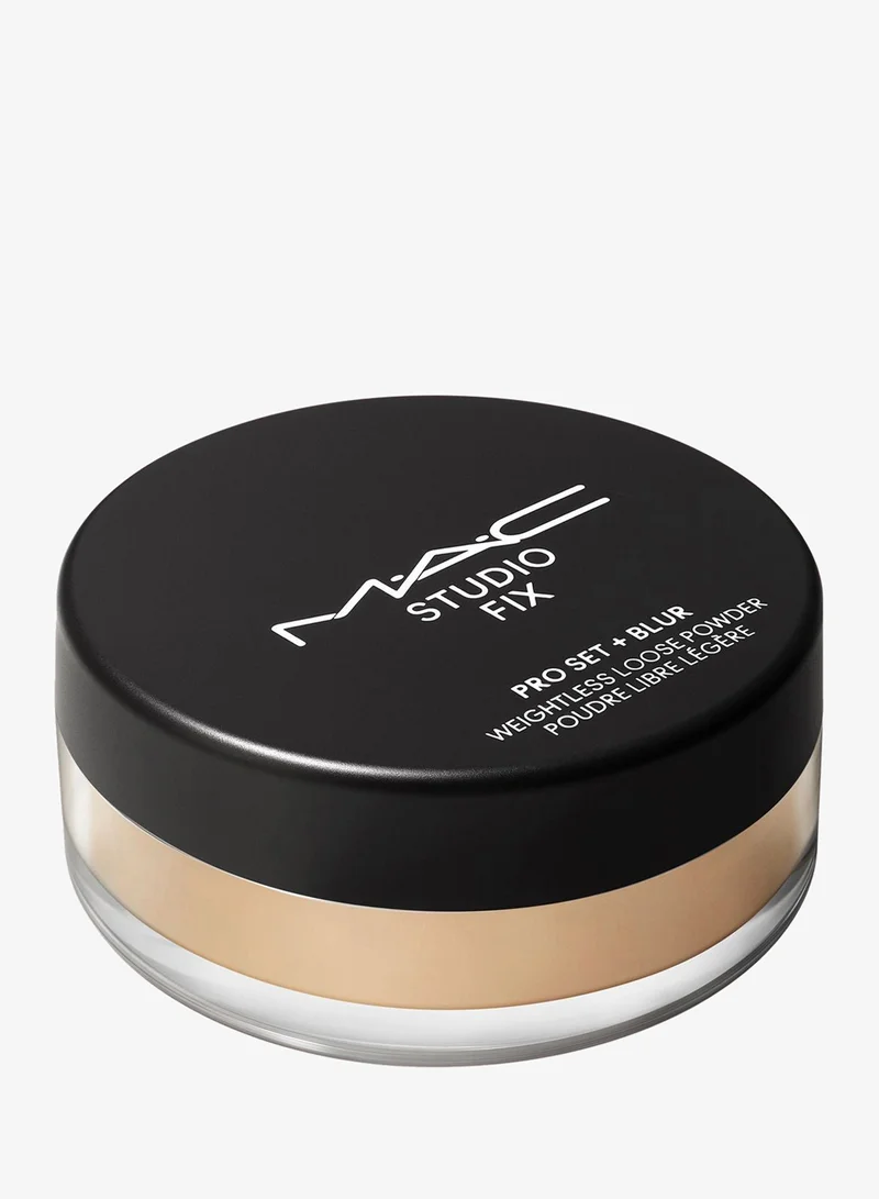 MAC Cosmetics Studio Fix Pro Set + Blur Weightless Loose Powder - Medium