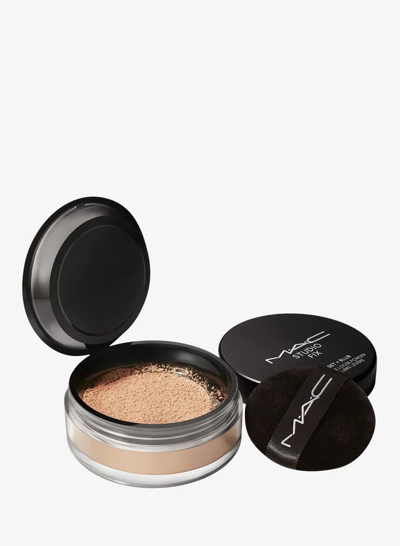 MAC Cosmetics Studio Fix Pro Set + Blur Weightless Loose Powder - Medium