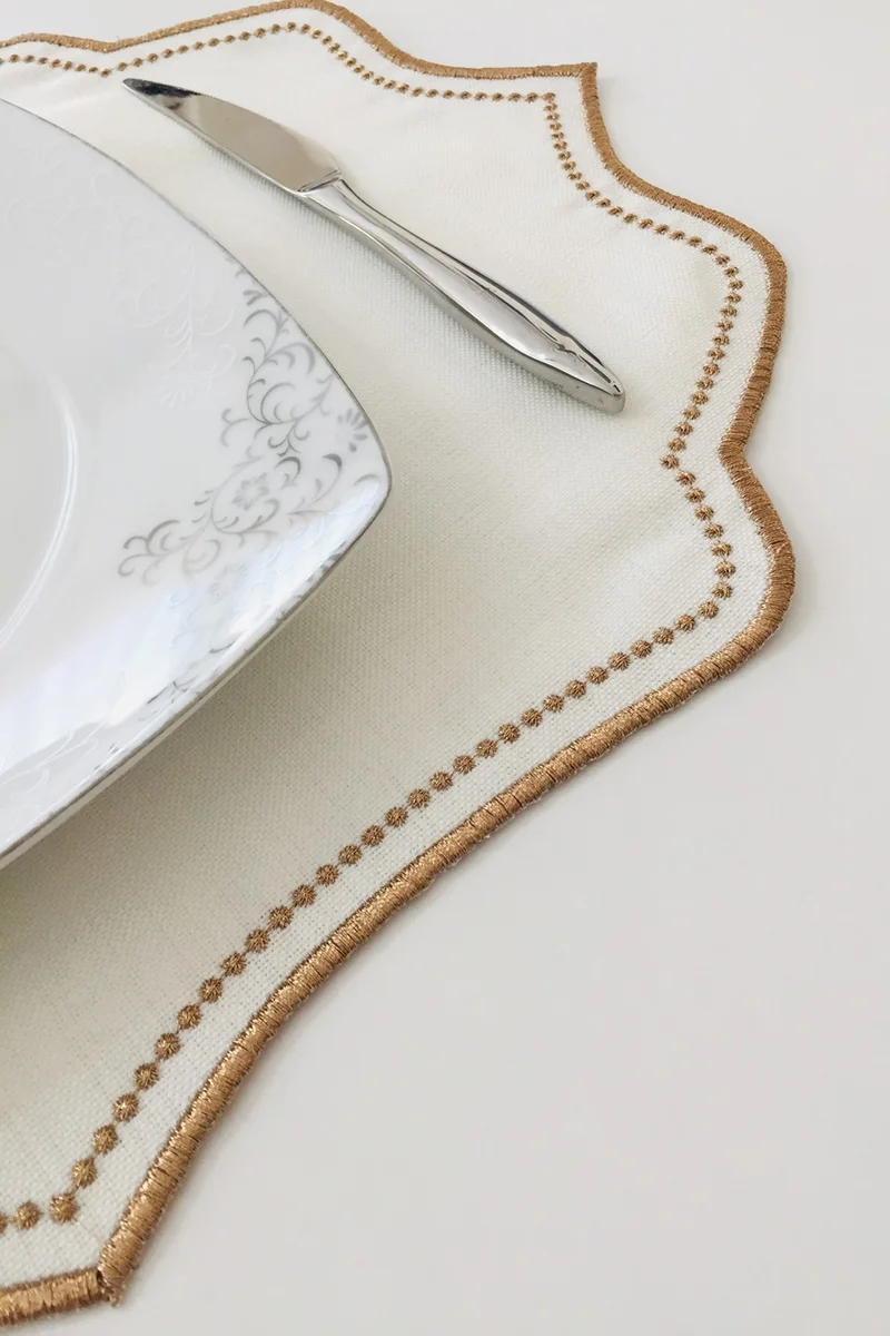 Nisahometeks 6 Pieces Embroidered Linen Placemat - Linen Plate
