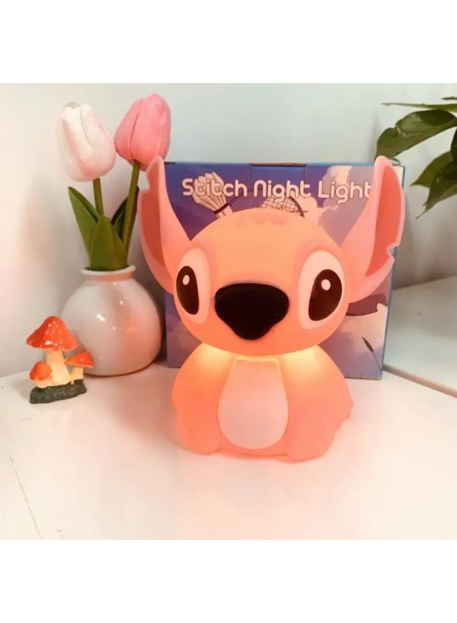 دريمزون مصباح ليلي على شكل ستيتش، هدايا ستيتش لطيفة للبنات، مصباح على شكل بطة، هدية من ستيتش، رسوم متحركة، أنمي، مطاط السيليكون، ديكور ليلي لسطح المكتب، رفيق ليلي، دمية، هدية عيد ميلاد - Image 1