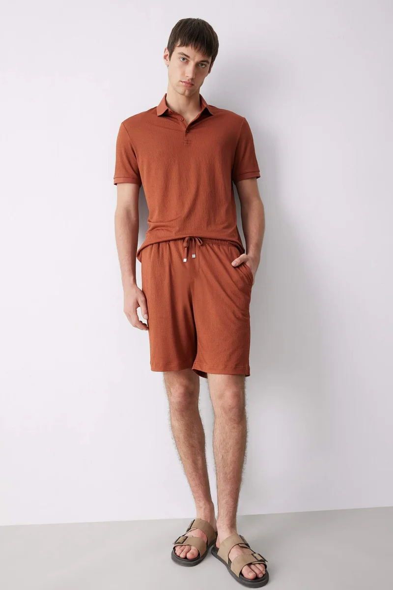 ديفاكتو Slim Fit Textured Short Sleeve Crinkle Polo T-Shirt