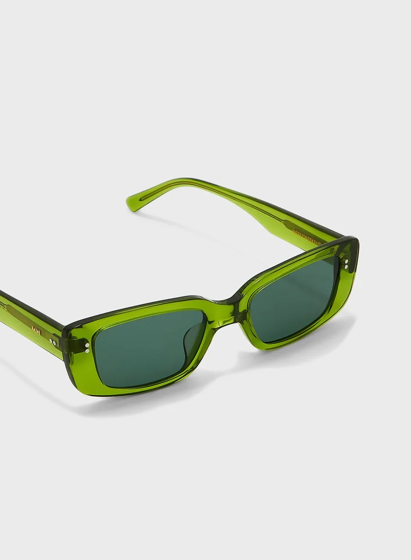MESSYWEEKEND Grace Shape Sunglasses