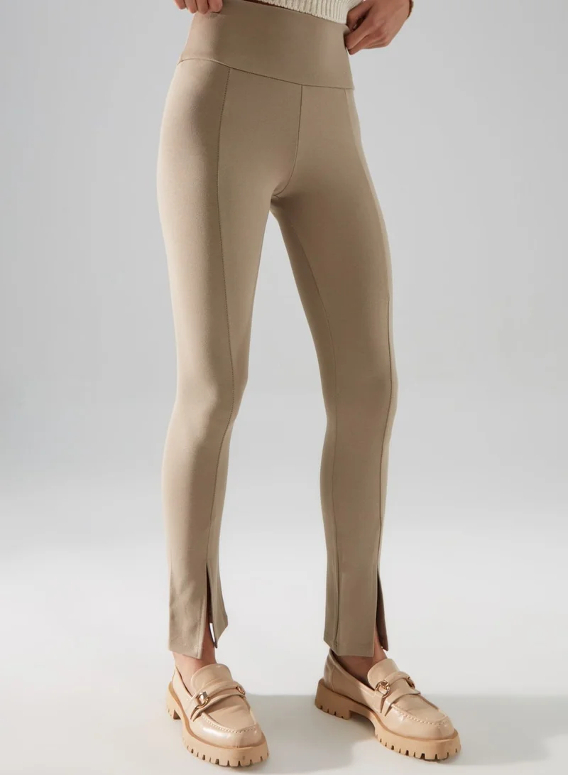 ترينديول ليقنز بخصر عالي