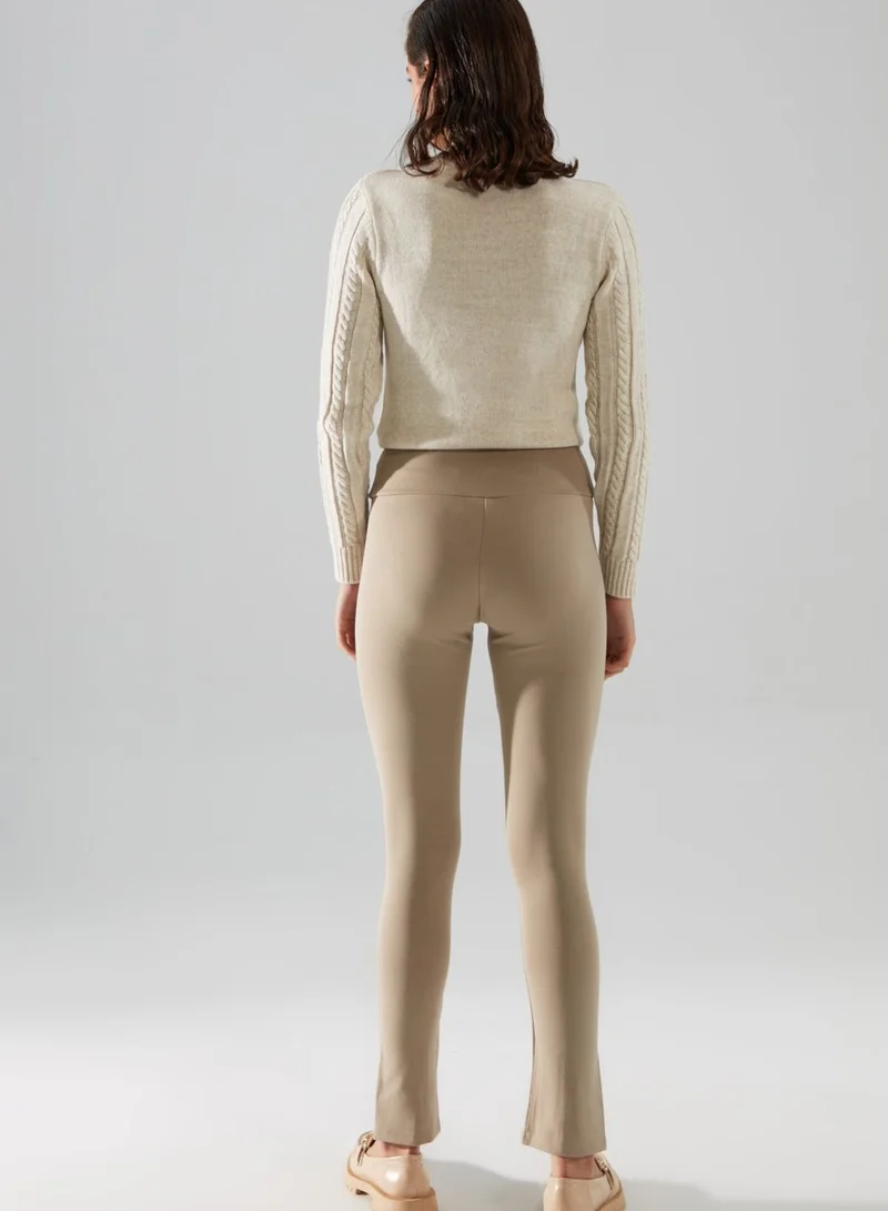 ترينديول ليقنز بخصر عالي