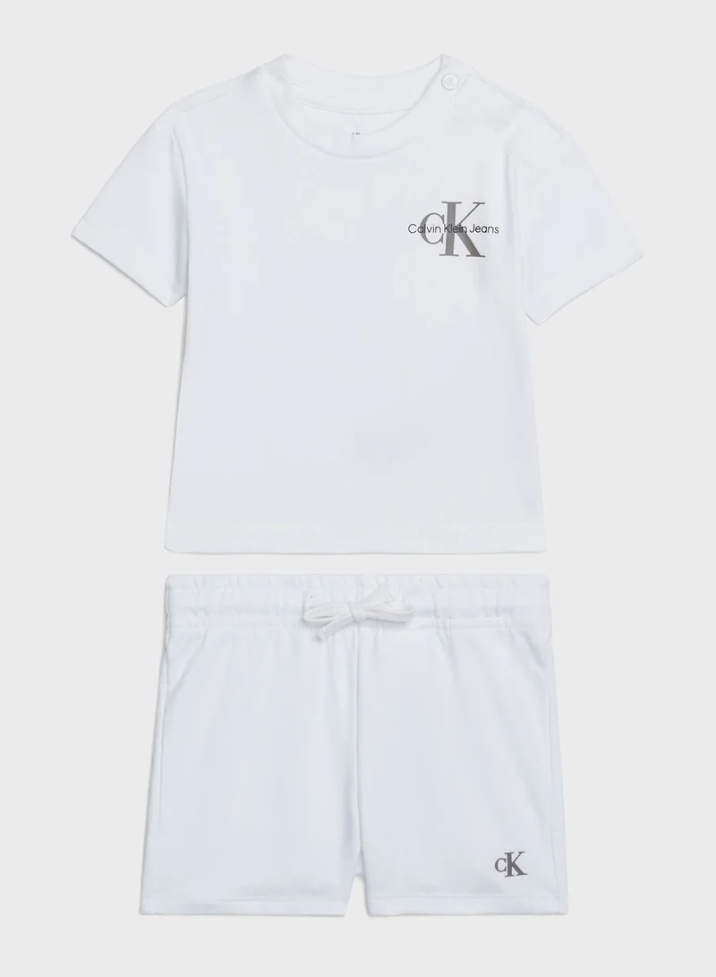 Calvin Klein Jeans Kids Gradient Logo T-Shirt & Shorts Set