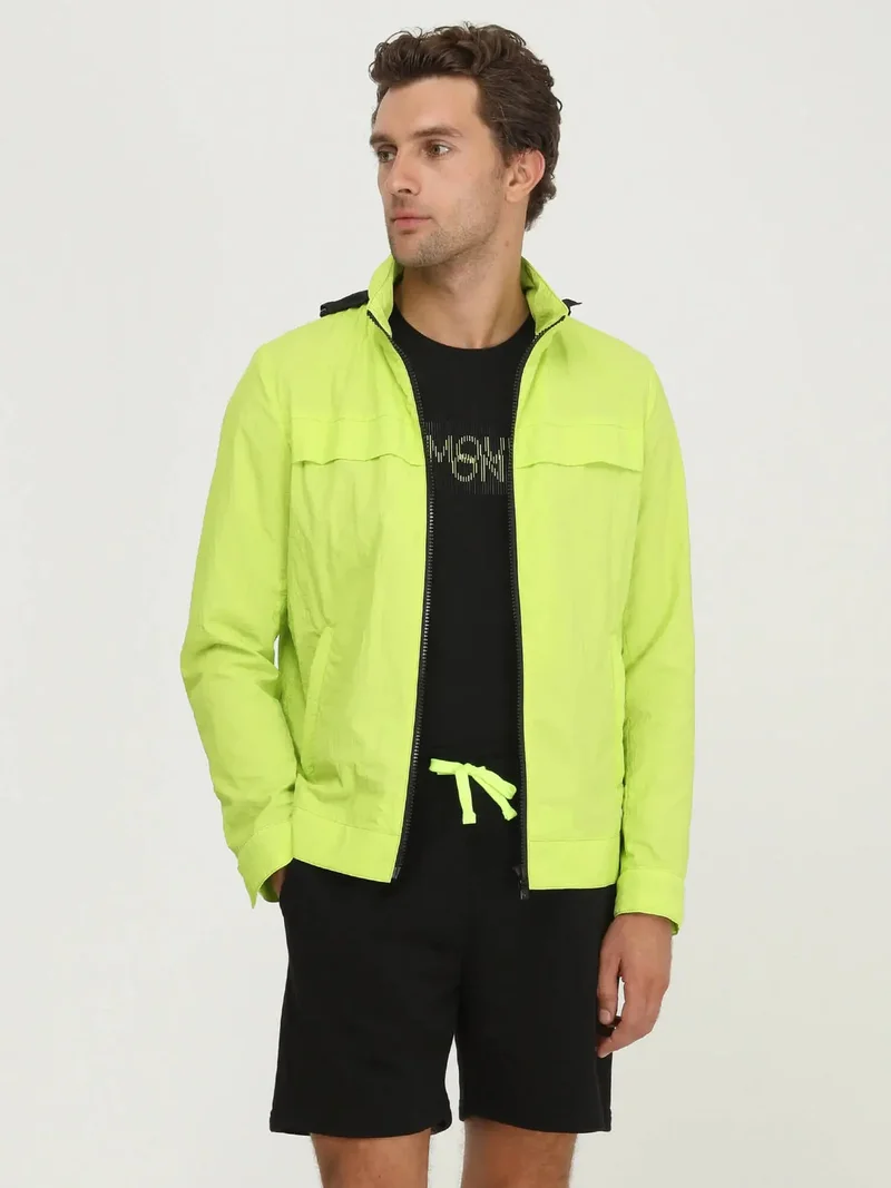 كيب معطف أصفر بقصة عادية وغطاء رأس، مصنوع من نسيج منسوج غير رسمي