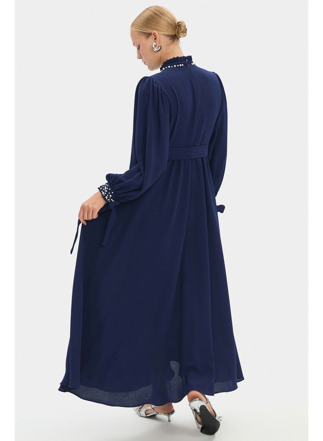 جون فستان ماكسي نسائي برقبة عالية وأكمام بالون بتفاصيل حجرية - كحلي - Image 5