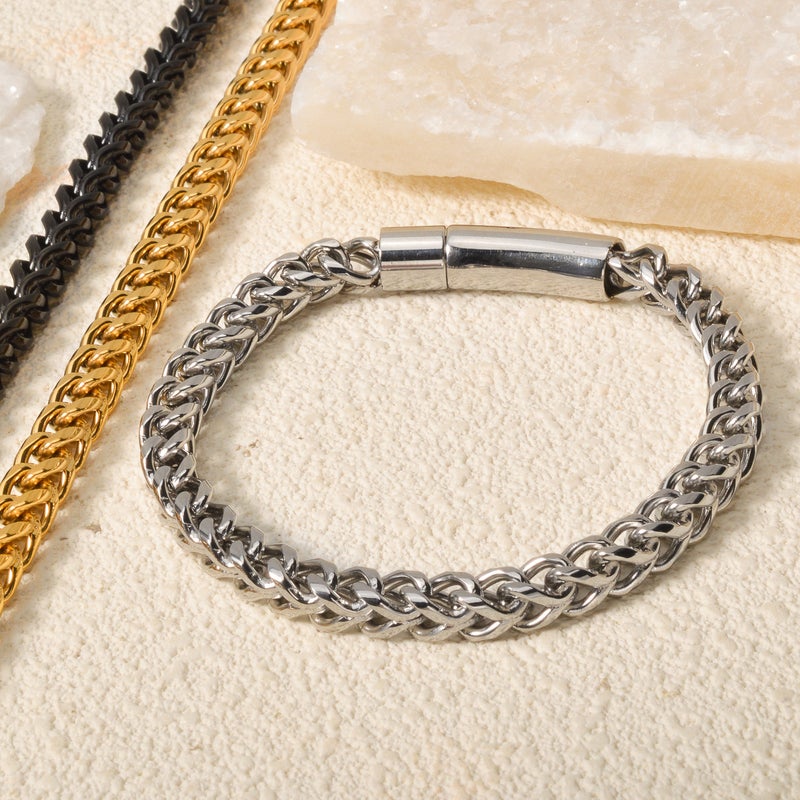 In stock: Simple stainless steel reversible twist chain bracelet, a creative and vintage titanium steel bracelet for men - Image 3