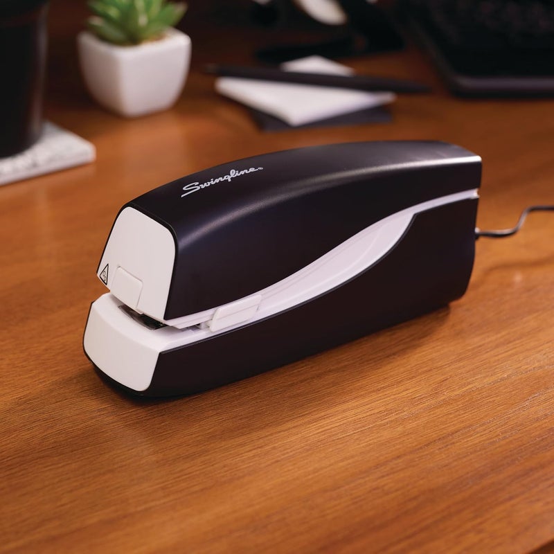Swing Line Electric Stapler, 20 Sheet Capacity, Portable, Full Strip, Plug In or Battery, Black (48200) - Image 2