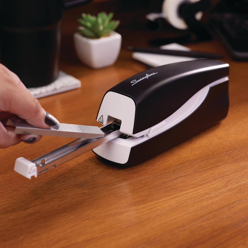 Swing Line Electric Stapler, 20 Sheet Capacity, Portable, Full Strip, Plug In or Battery, Black (48200) - Image 4
