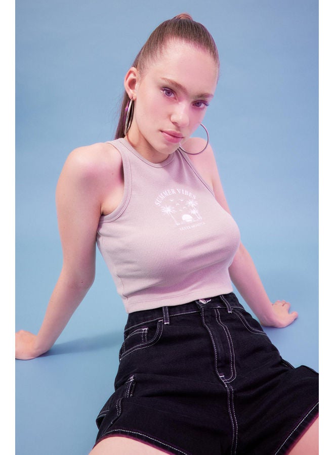 Woman Fitted Crew Neck Knitted Top