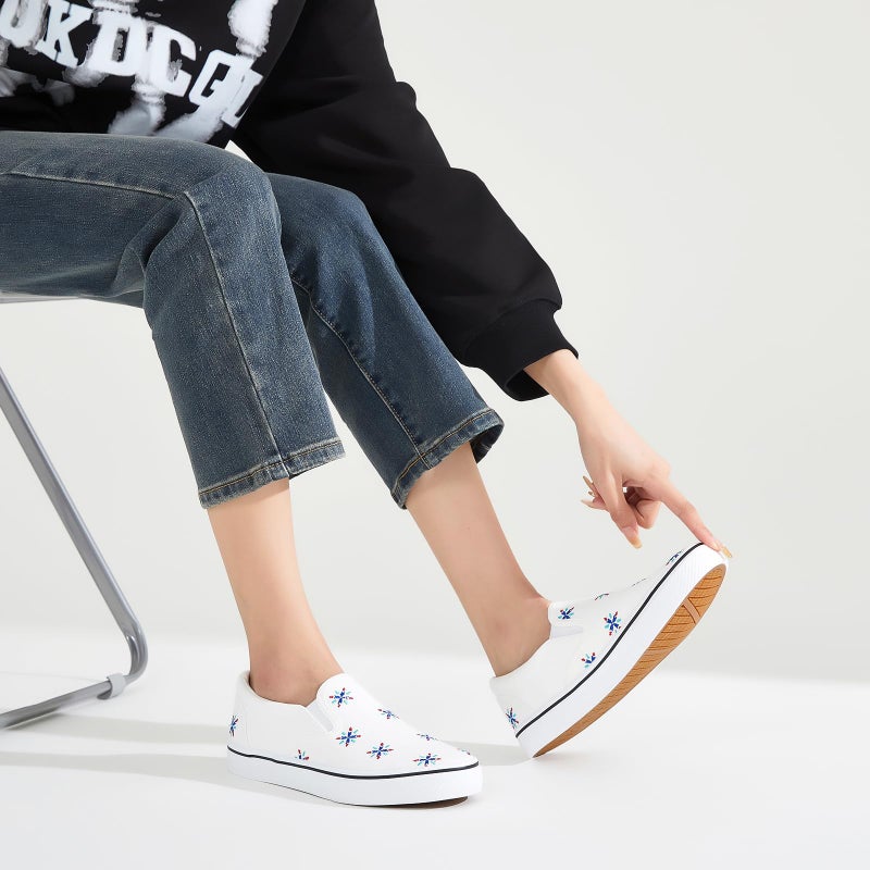hash bubbie Women's Canvas Slip On Shoes Fashion Sneakers Flats Shoes White Canvas Shoes(White-Blue.US7.5) - Image 3