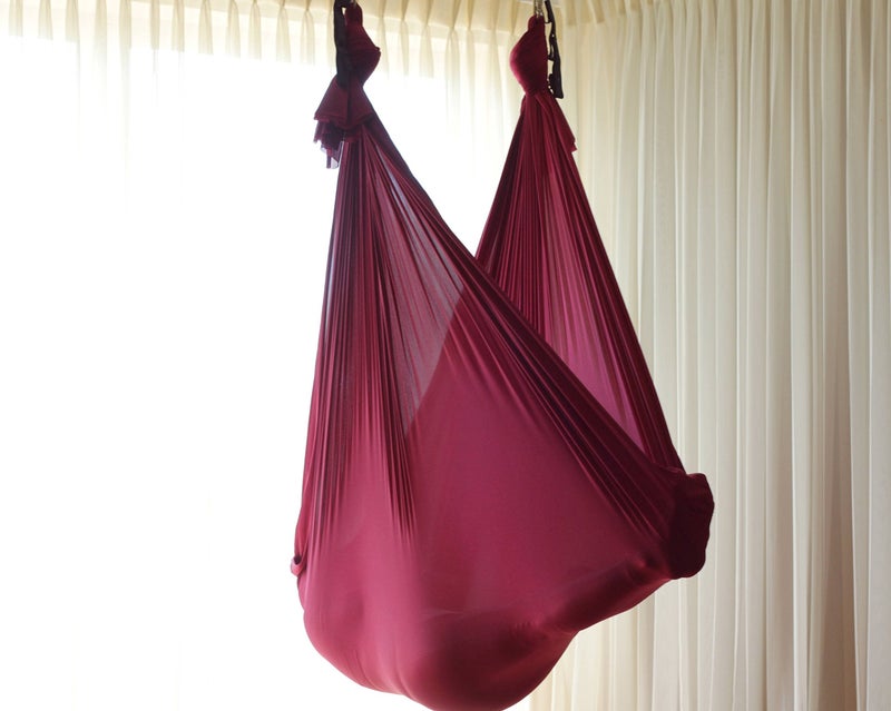 Flife F.Life Aerial Yoga Hammock kit Include Daisy Chain,Carabiner and Pose Guide (Burgundy) - Image 3