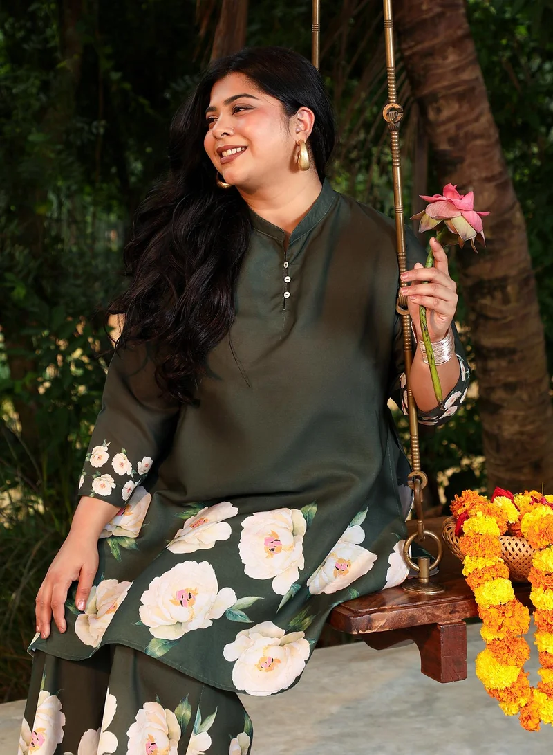 Instafab Plus  Instafab Plus Women's Sacramento Green Flared Roses-Imprint Kurta Set For Ethnic Wear | Mandarin Collar, Quarter Regular Sleeves | Floral Print Plain Fabric | 2 Piece Kurta Set For Casual & Daily Wear for Women | Best Price UAE