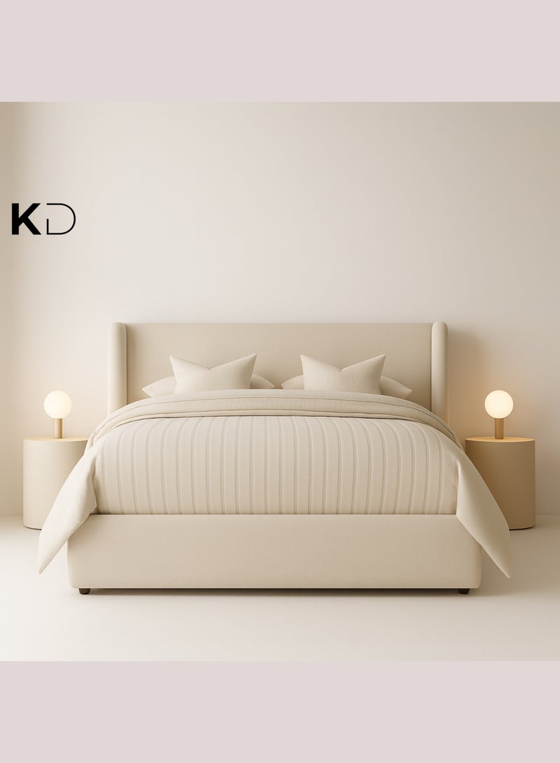كستم ديكو إطار سرير فاخر من قماش "كوستوم ديكو" مُنجّد بلوح رأسي مجنح | تصميم عصري قابل للتخصيص، بيج، تصميم مبطن فاخر، وشرائح خشبية، سرير كوين بمقاس 150×200 سم - Image 1