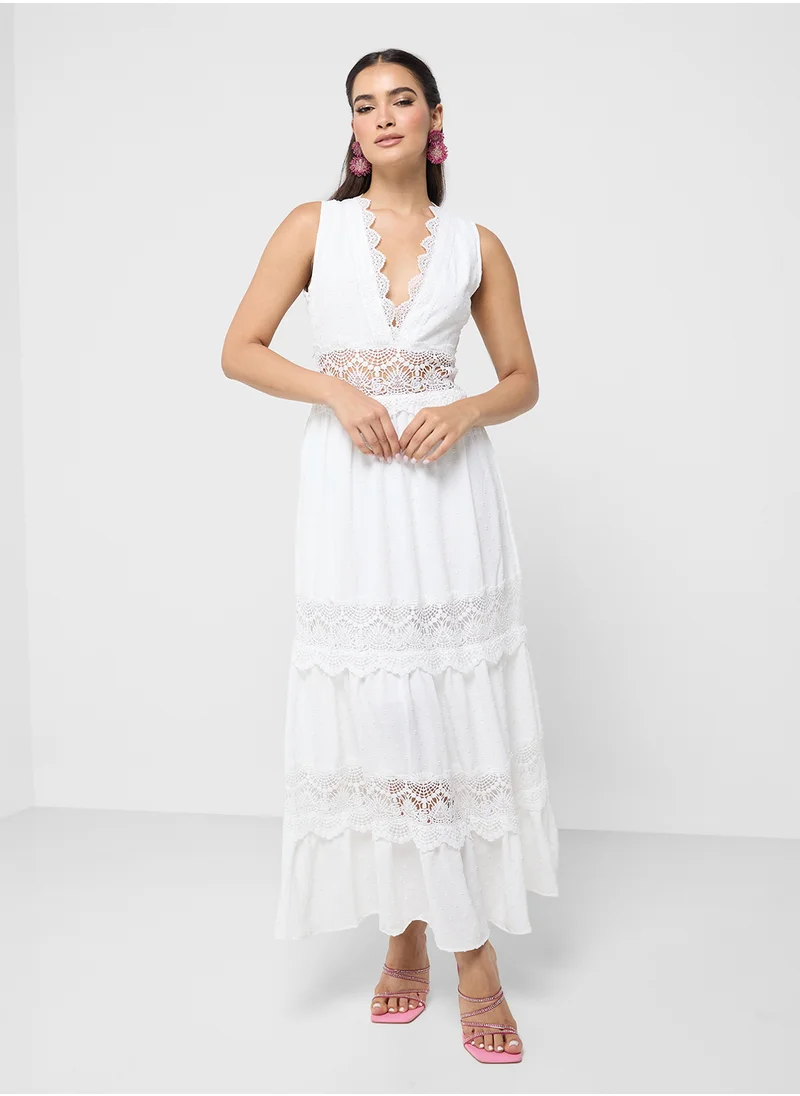 ايلا Tiered Dress With Lace Trims