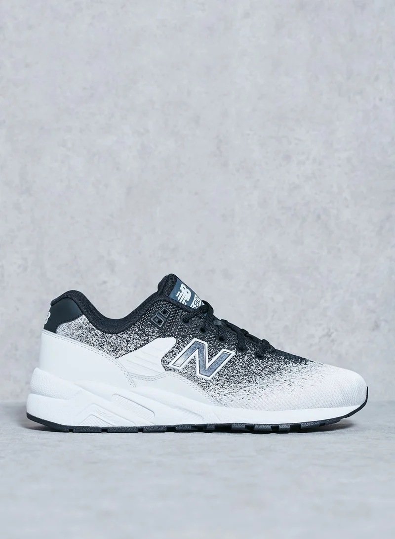 New Balance MRT580 Sneakers
