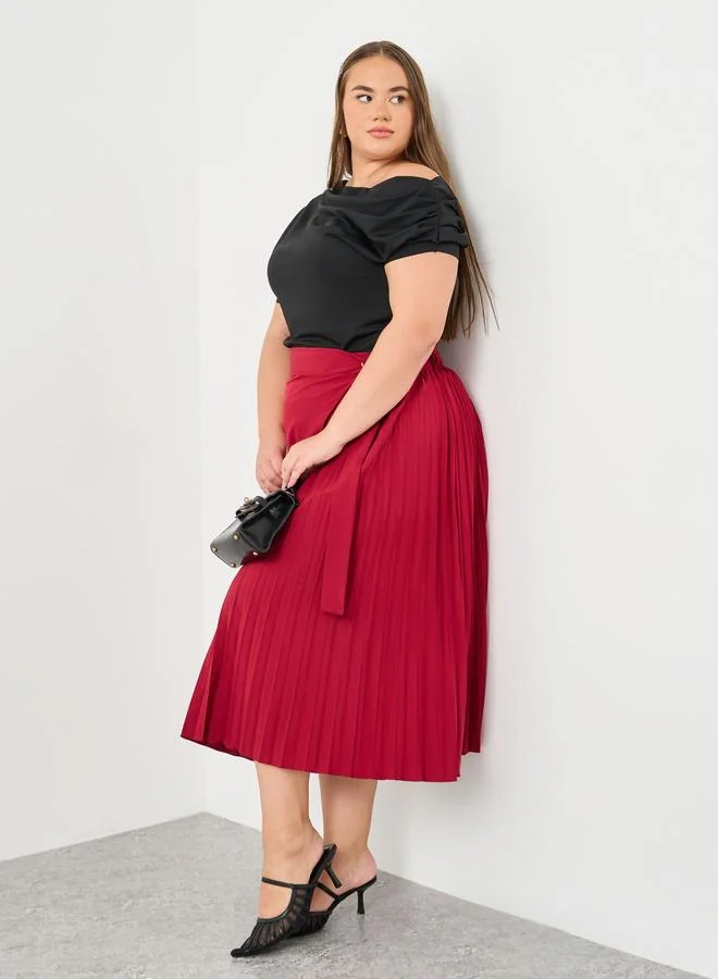 Styli Styli Plus Top with Asymmetric Neck and Short Sleeve
