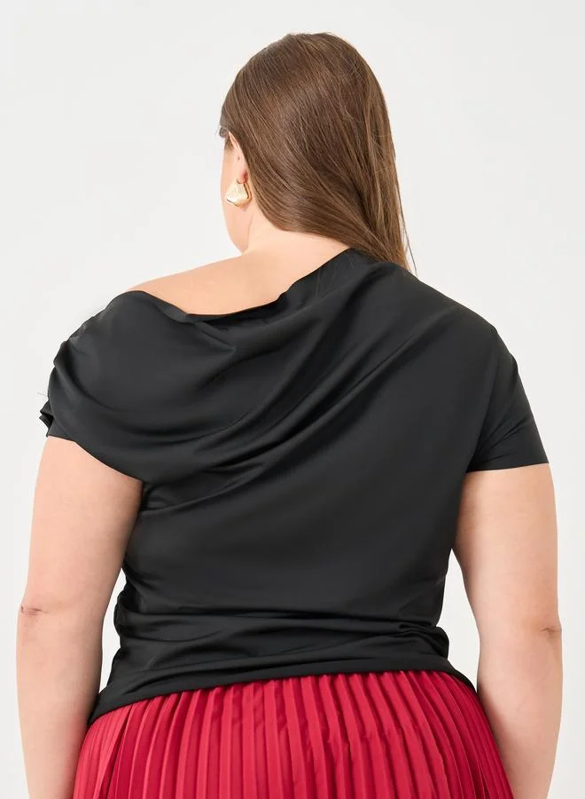 Styli Styli Plus Top with Asymmetric Neck and Short Sleeve