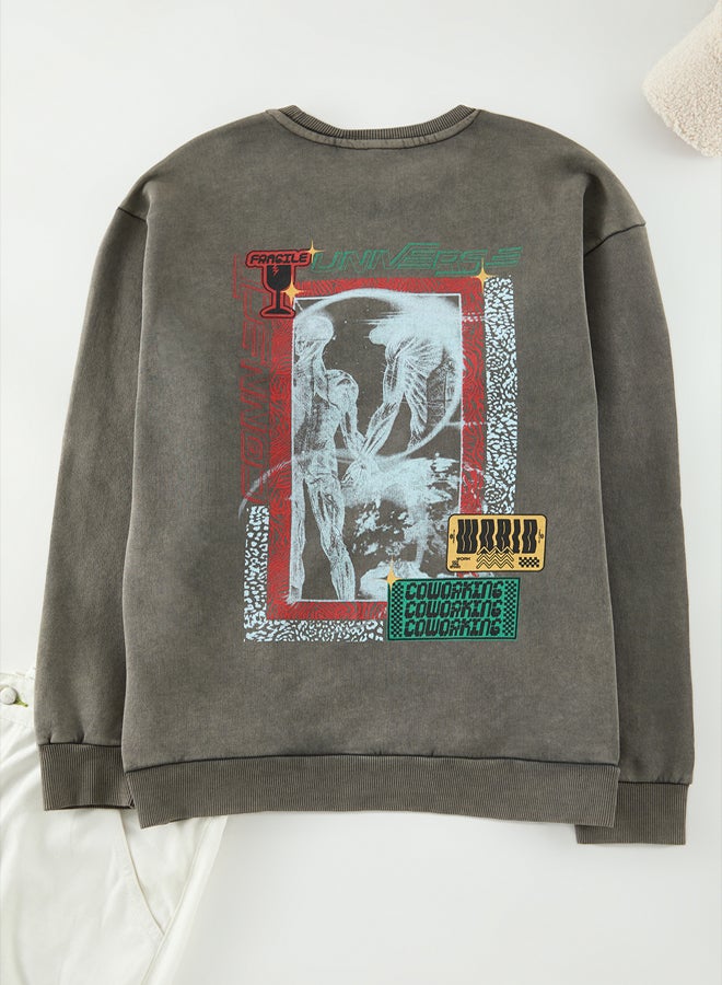 trendyol Brown Oversize/Wide Cut Distressed/Faded Effect Printed Unshaded Sweatshirt - Image 2