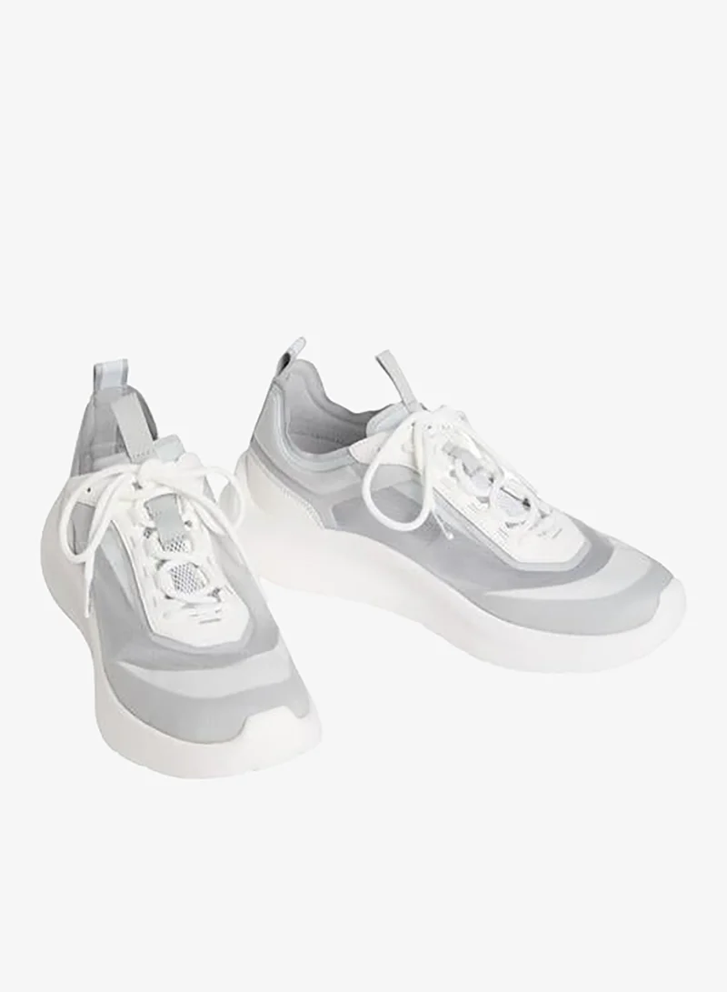 كالفن كلاين أحذية جري خفيفة من إيفا