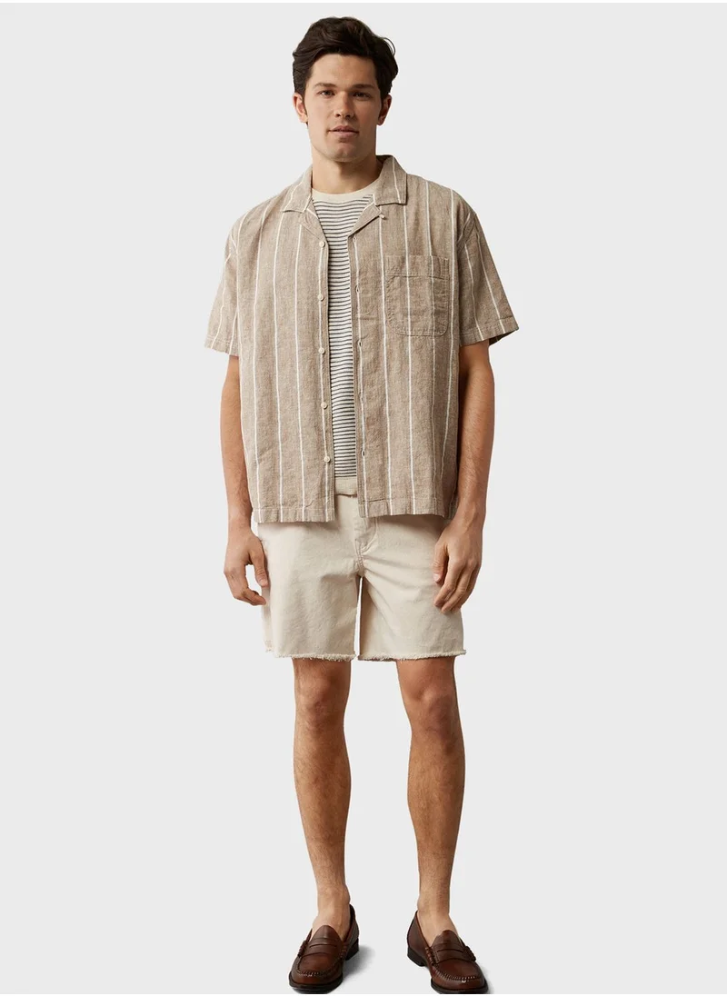 American Eagle Essential Button-Up Poolside Shirt