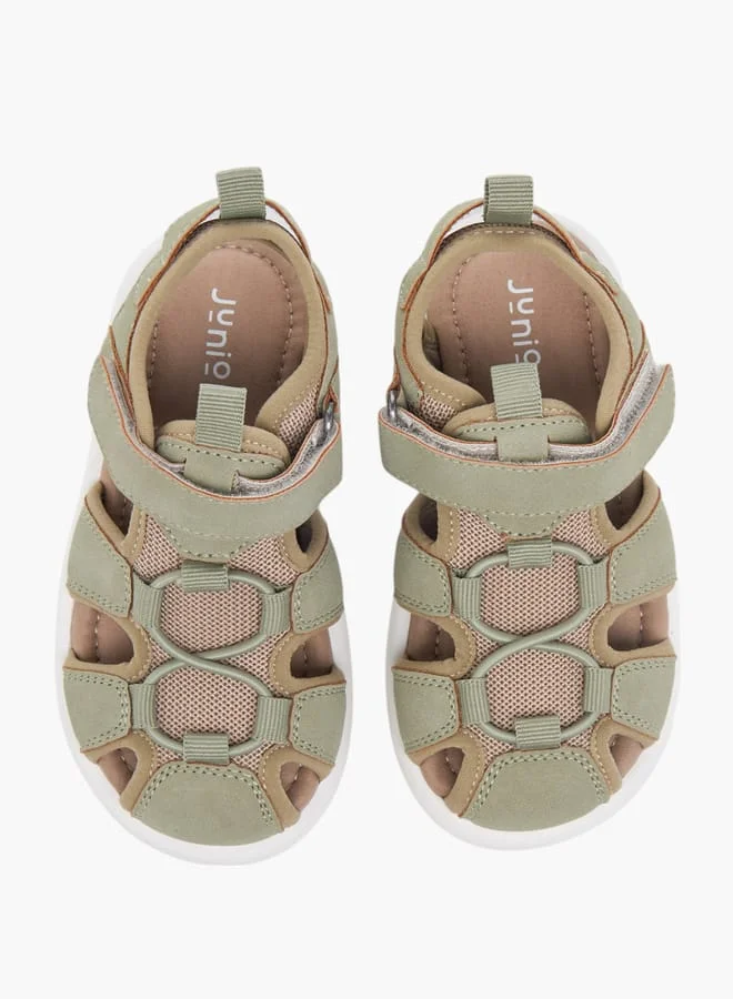 جونيورز صنادل فيشرمان للأولاد بنقوش مع إغلاق بشريط لاصق