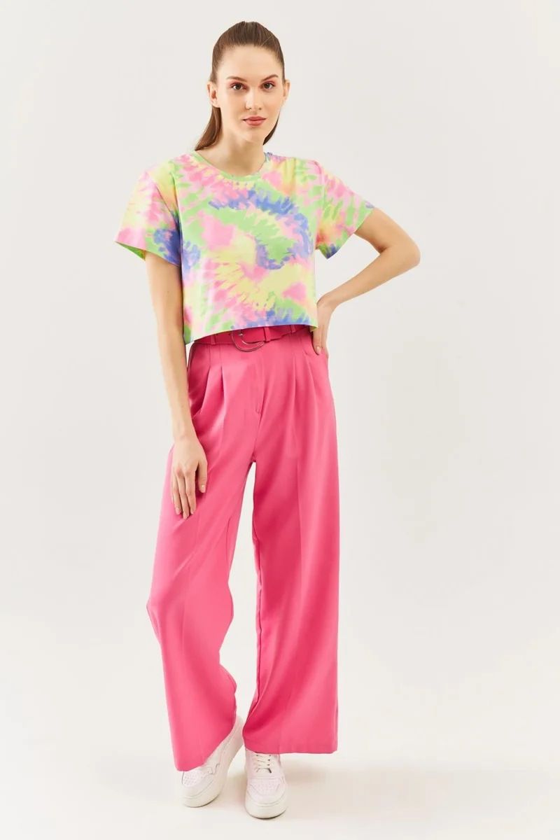 Butikgiz Batik Gökkuşağı Oversize Rahat Pamuklu Penye Bisiklet Yaka Kısa Kol Basic Crop T-Shirt