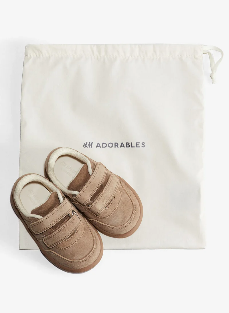 اتش اند ام أحذية رياضية جلدية