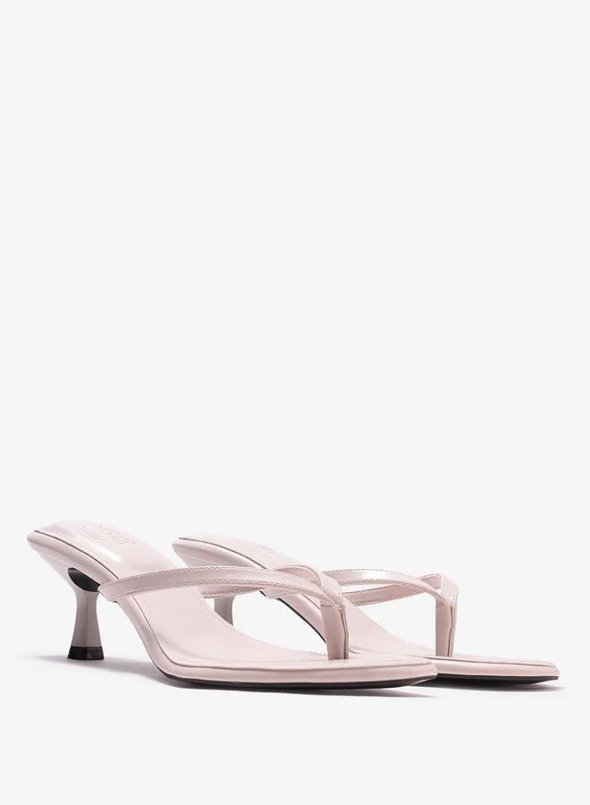Pair-Ie Tales Cream Kitten Heel Thong Sandals