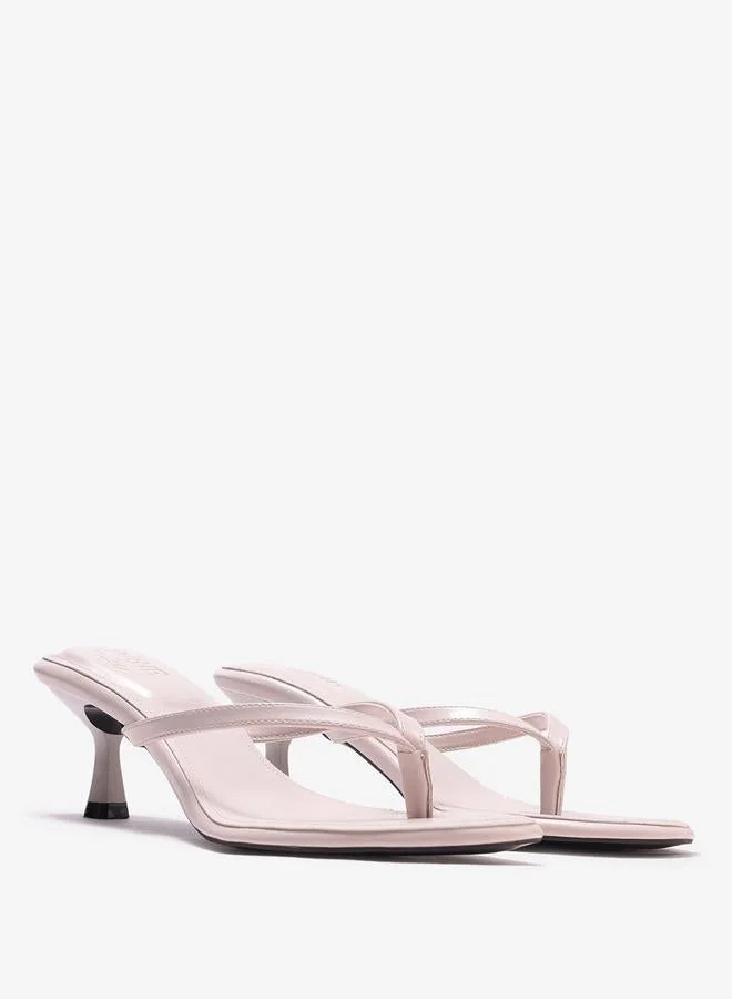 Pair-Ie Tales Cream Kitten Heel Thong Sandals