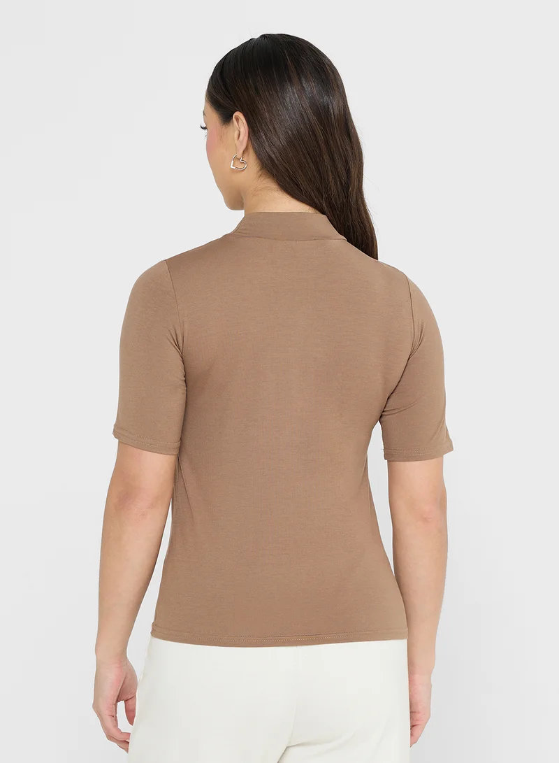 جينجر بيسيكس Cotton High Neck T-shirt