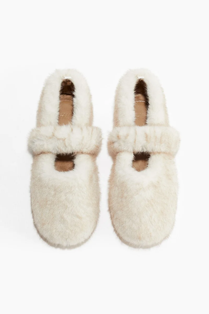 H&M Fluffy slippers