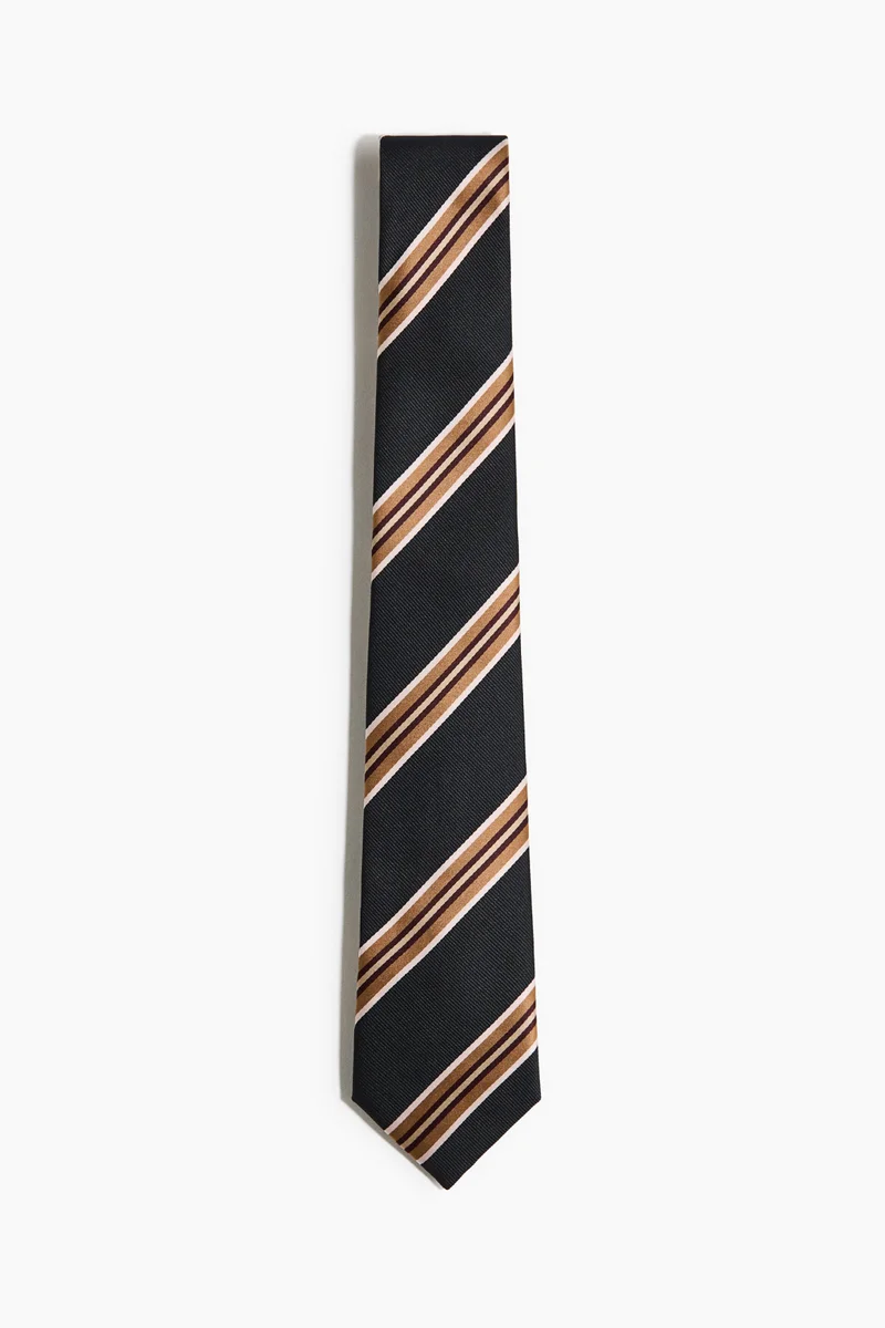 Patterned tie