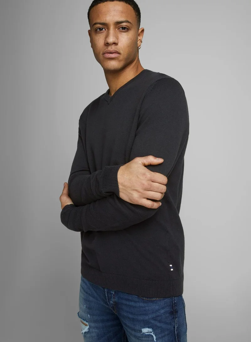 JACK & JONES Essential Knitted V-Neck Sweater