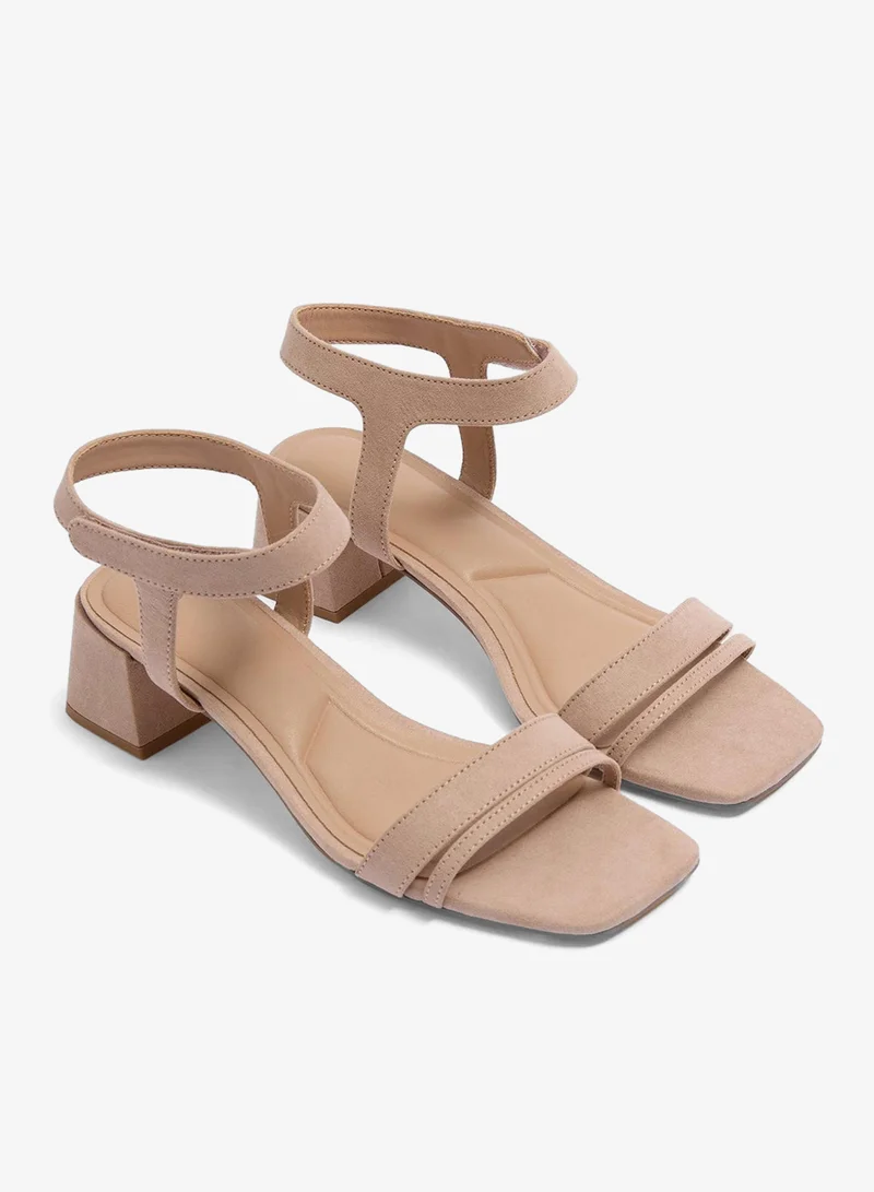 ماتلان Taupe Velcro Block Heels