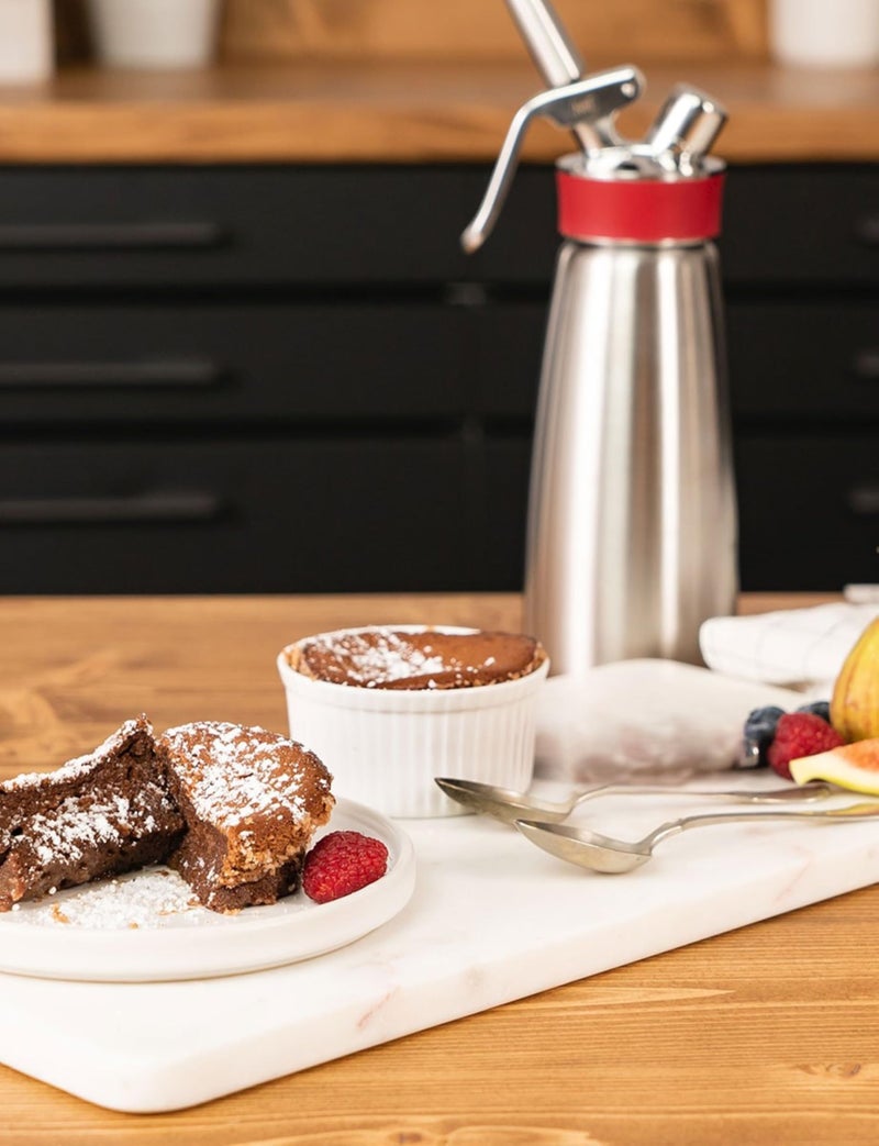 ISI آي سي آي غوريه وويب (1 لتر) - جهاز خفق الطعام متعدد الوظائف للتطبيقات الساخنة والباردة، علبة كريمة من الفولاذ المقاوم للصدأ - تشمل 3 رؤوس تزيين، آمنة للغسل في غسالة الصحون - أداة طهي احترافية - Image 2