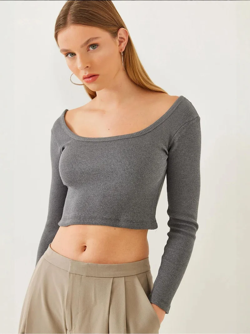 LUCCI Fitted Ribbed Crop Top with Boat Neck