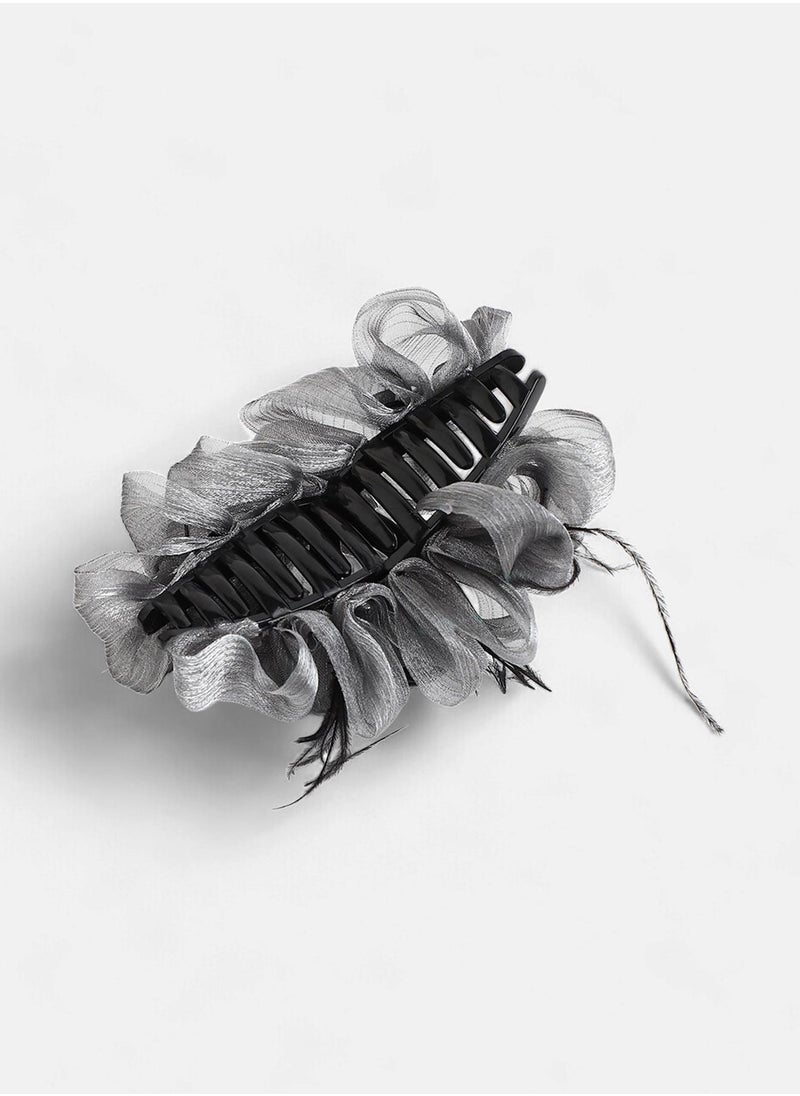 SOHI Women's The Ruched Claw Clutch  - Image 3