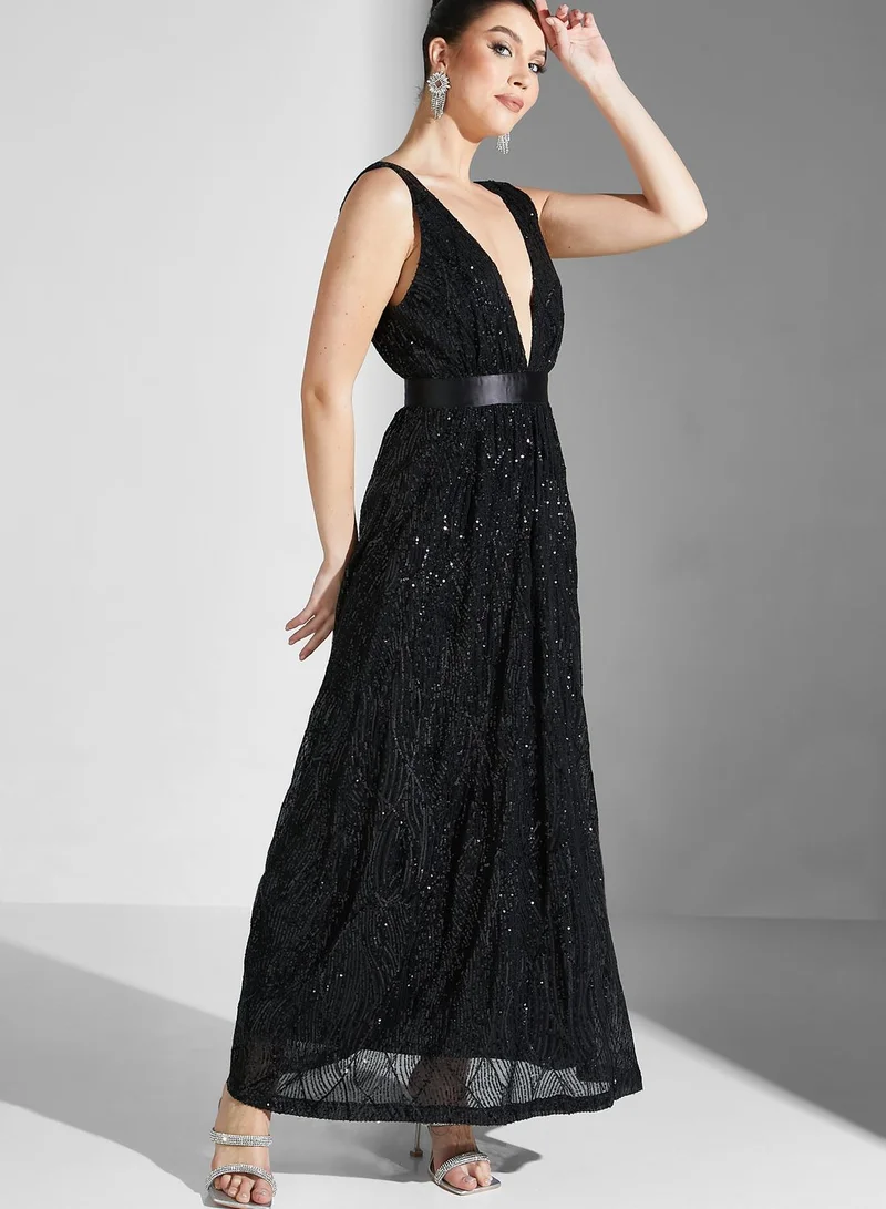 Namshi x Julia Plunge Neck Shimmer Dress