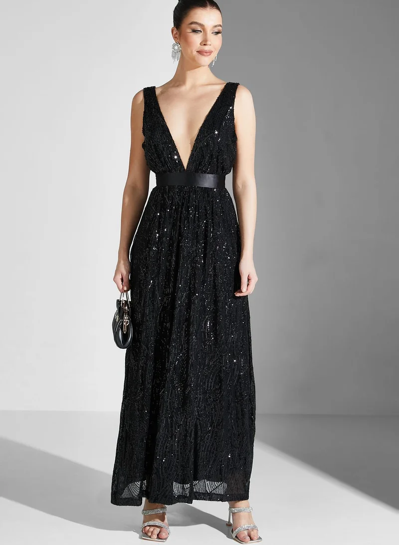 Namshi x Julia Plunge Neck Shimmer Dress