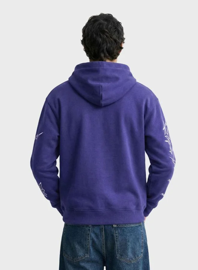 ذا انديان كراج كو Men Relaxed Fit Graphic Printed Crew Neck Full Sleeves Overhead Hooded Sweatshirt