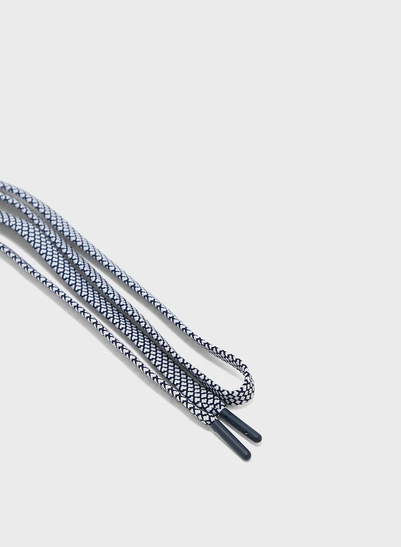 Crep protect رباط أحذية كريب بروتكت باللونين navy و white – بديل ممتاز لرباط الأحذية لمظهر عصري جديد - Image 4