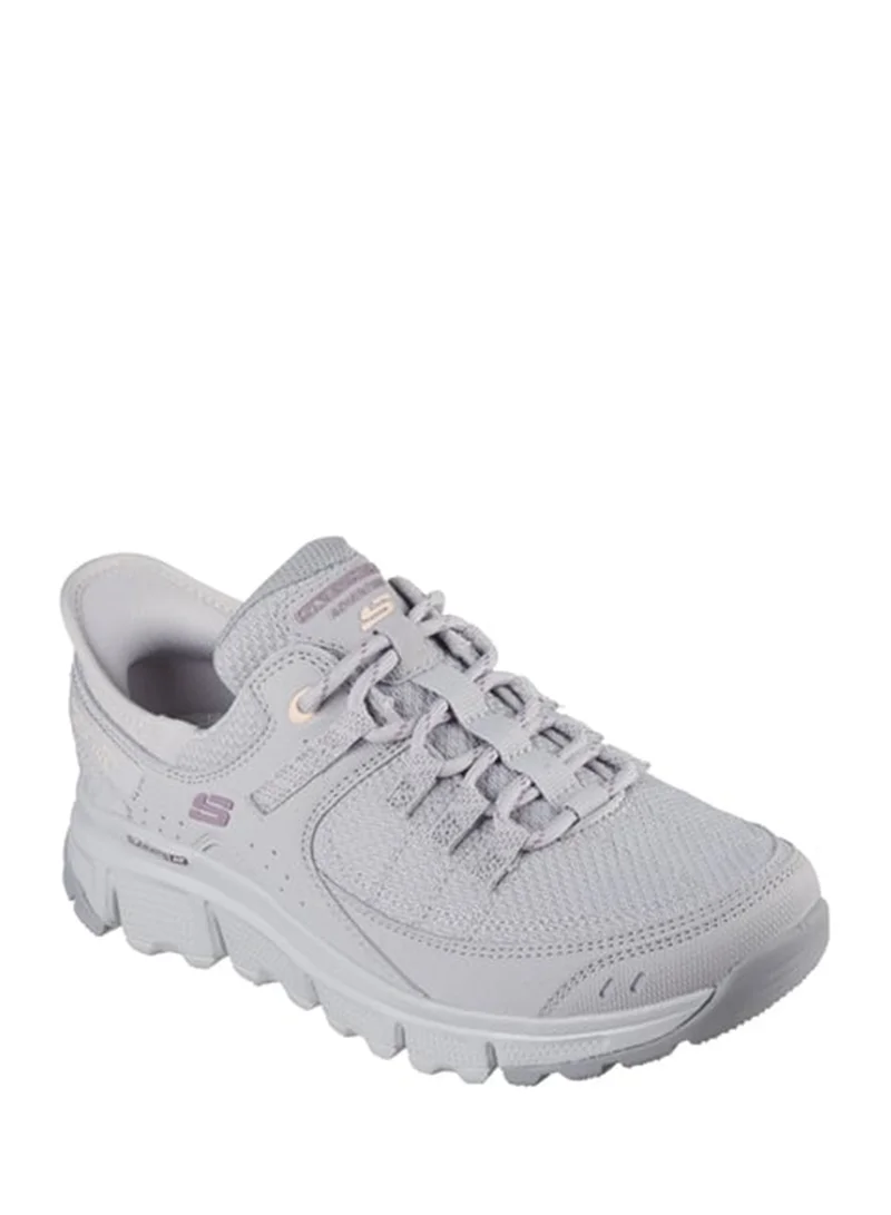 SKECHERS Summits At