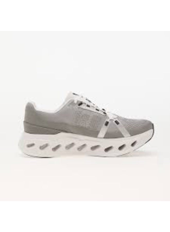 On Cloud  Waterproof Sneakers - Image 4